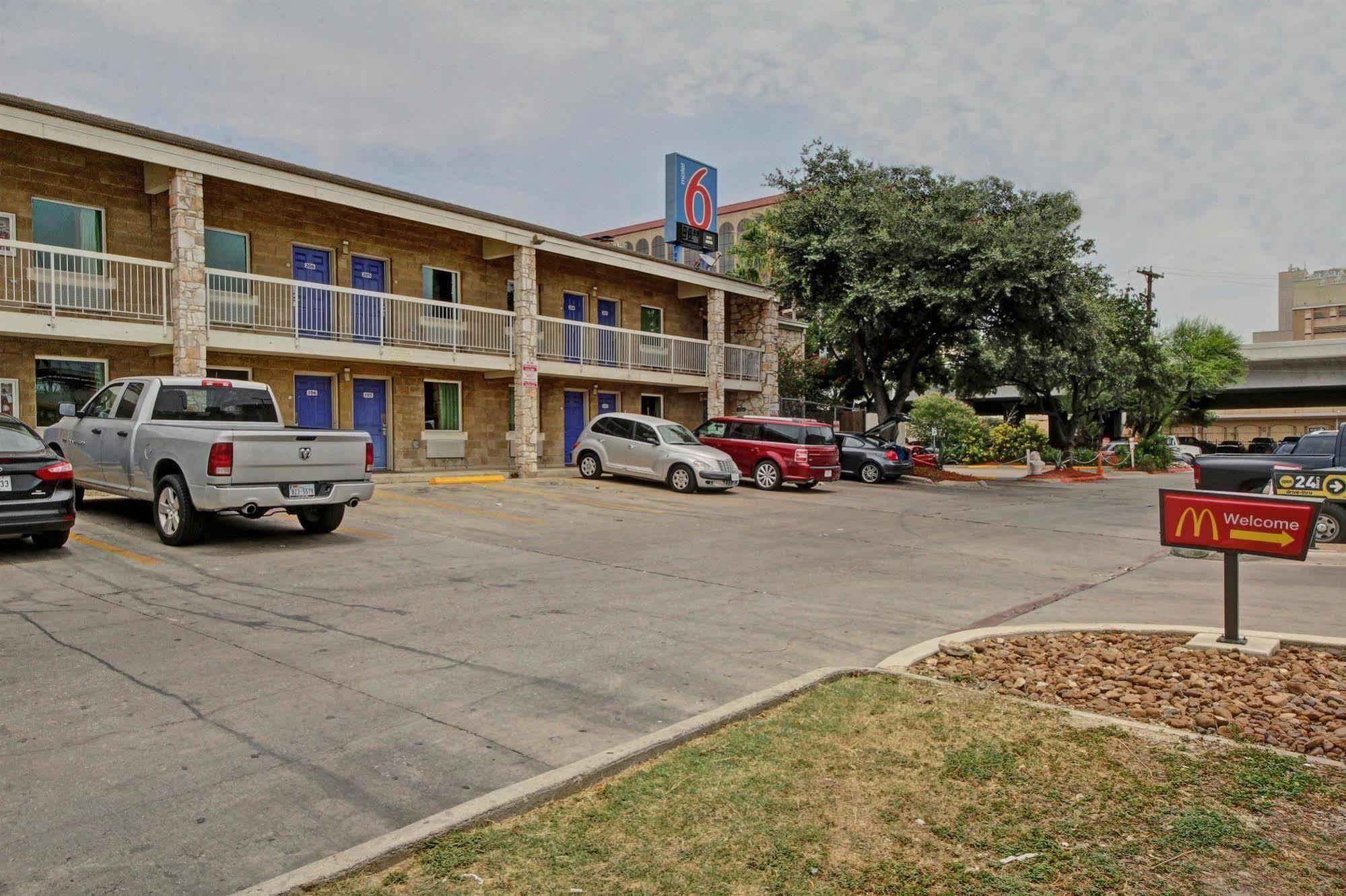 Motel 6-San Antonio, Tx - Downtown - Market Square Eksteriør bilde