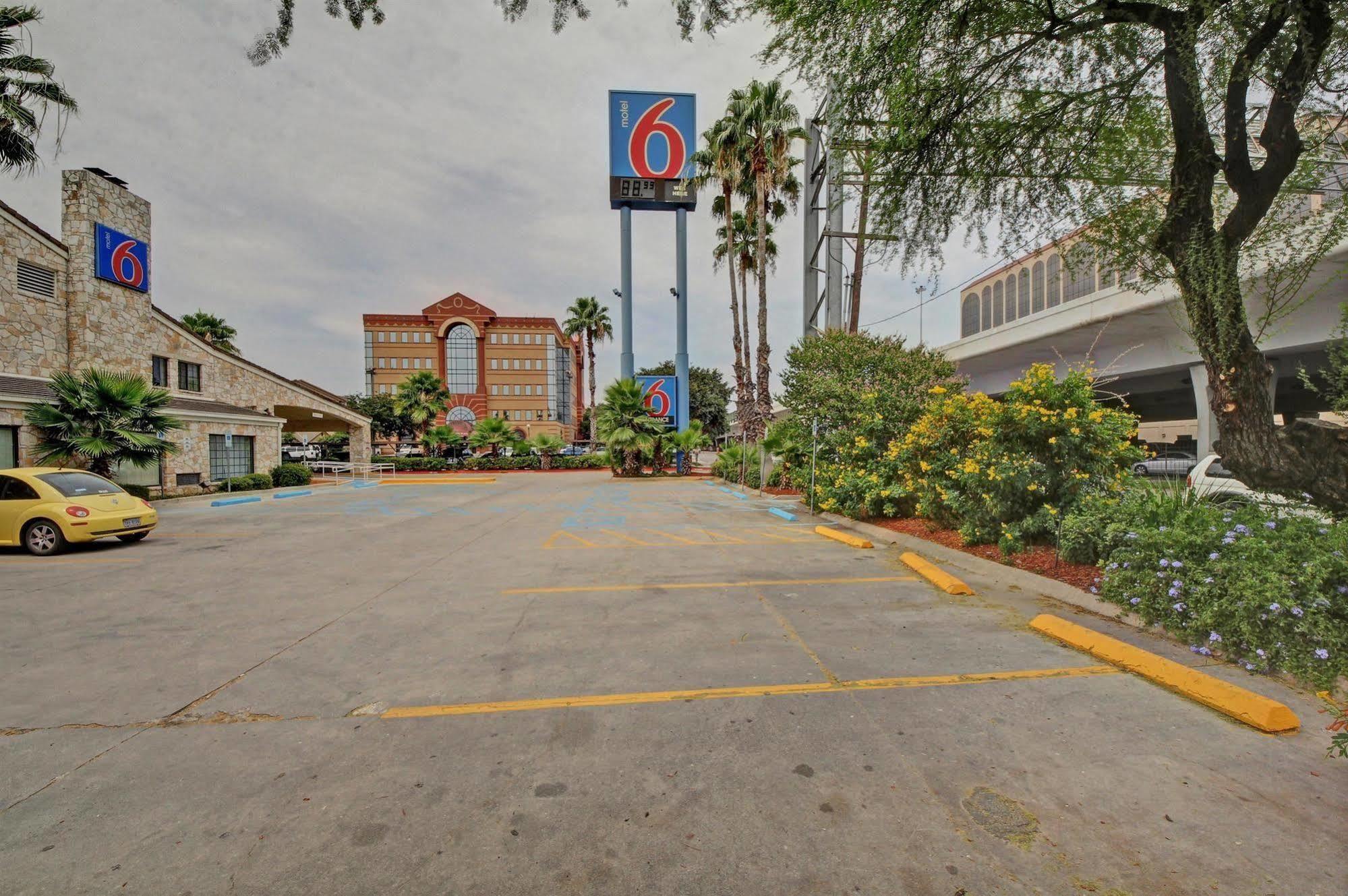 Motel 6-San Antonio, Tx - Downtown - Market Square Eksteriør bilde